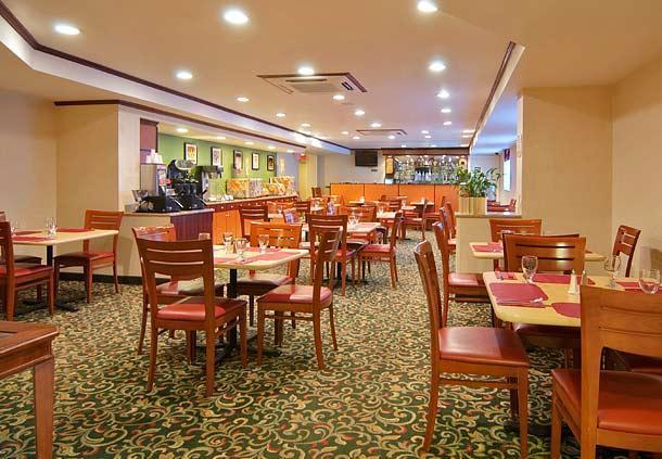 Fairfield Inn By Marriott Jfk Airport New York Restaurang bild